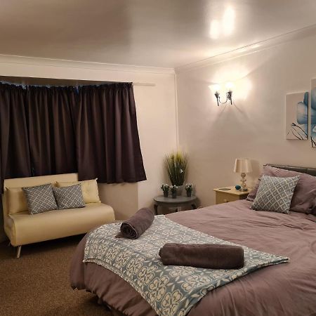 罗奇福德Westbury House别墅 外观 照片